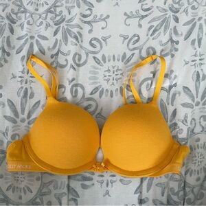 Gilly Hicks Yellow Gold T Shirt Push Up Bra